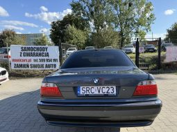 735I Zamień swoje auto V8 Klasyk full