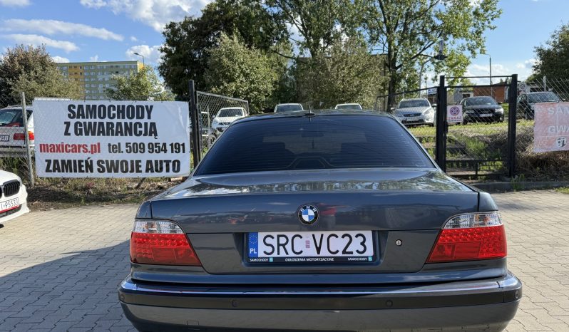 
 735I Zamień swoje auto V8 Klasyk full									