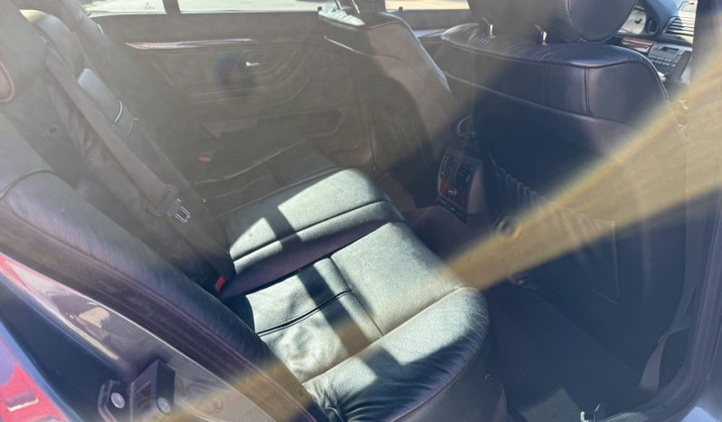 
 735I Zamień swoje auto V8 Klasyk full									