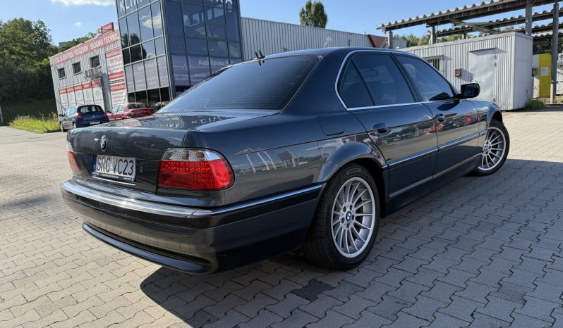 
 735I Zamień swoje auto V8 Klasyk full									