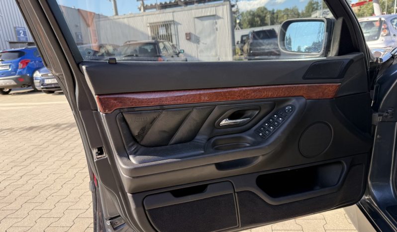 
 735I Zamień swoje auto V8 Klasyk full									