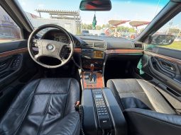 735I Zamień swoje auto V8 Klasyk full