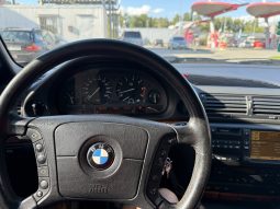 735I Zamień swoje auto V8 Klasyk full