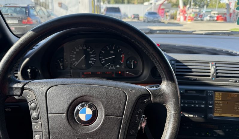 
 735I Zamień swoje auto V8 Klasyk full									