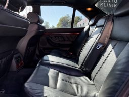 735I Zamień swoje auto V8 Klasyk full